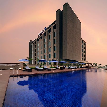 Radisson Blu Hotel New Delhi Paschim Vihar מראה חיצוני תמונה Radisson Blu Hotel, Hyderabad