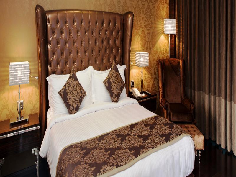 Radisson Blu Hotel New Delhi Paschim Vihar מראה חיצוני תמונה A bedroom at the hotel